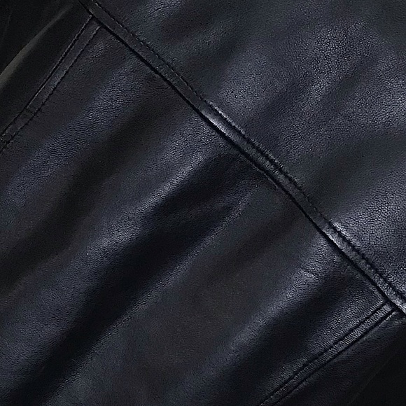 Sexy Classic Leather Vest - Picture 6 of 11